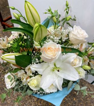 Ramo de iris, lilium, clavel..